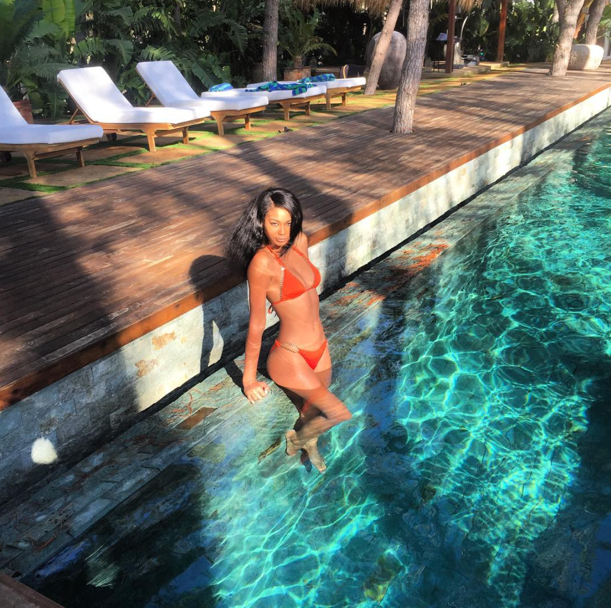 These Stars Did It Big On Vacation 
